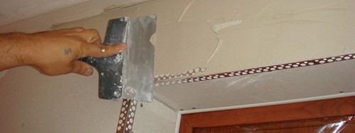 Finir le bord avec une faucille Finir le bord avec une faucille