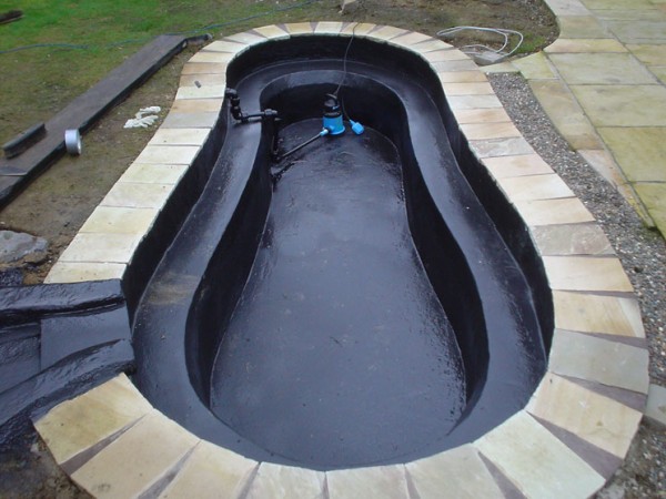 Imperméabilisation bitumineuse de la piscine Imperméabilisation bitumineuse de la piscine