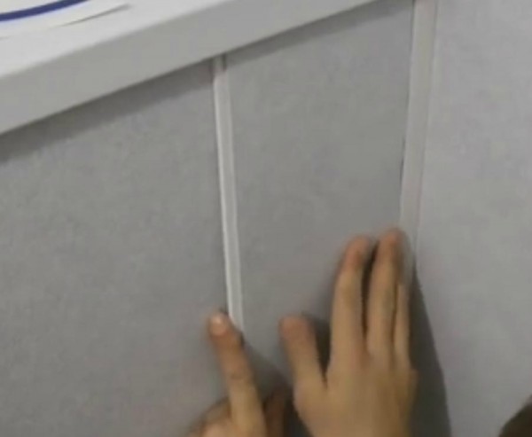 Installation du dernier panneau