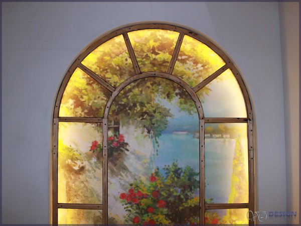 Niche avec vitrail Niche avec vitrail