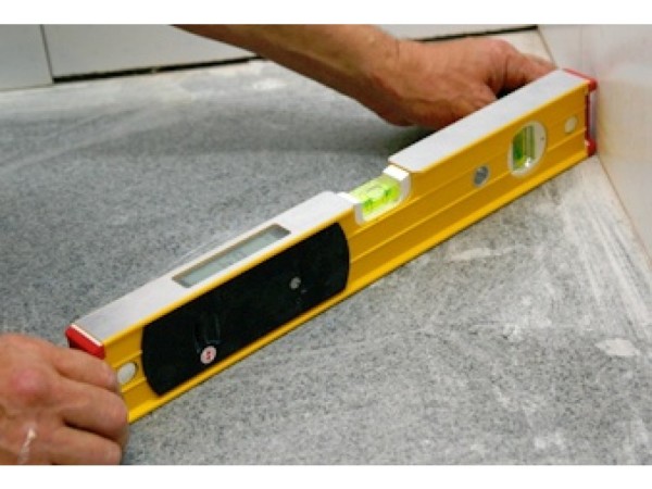 Préparer la pièce pour l'installation de carreaux de céramique Préparer la pièce pour l'installation de carreaux de céramique