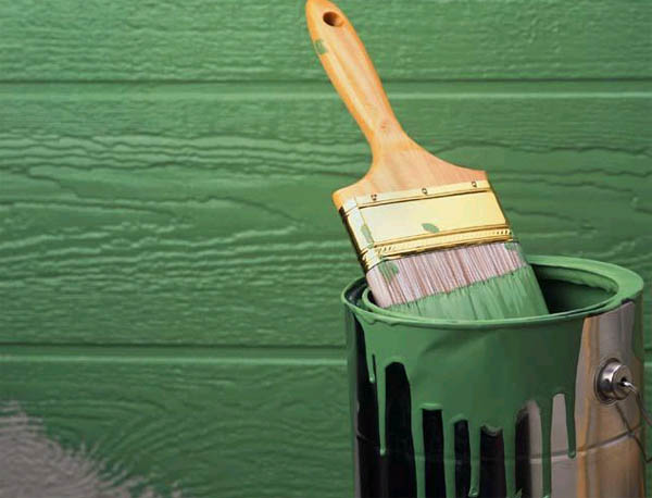 Matériaux pour la décoration extérieure d'une maison en bois. Peinture de façade Matériaux pour la décoration extérieure d'une maison en bois. Peinture de façade