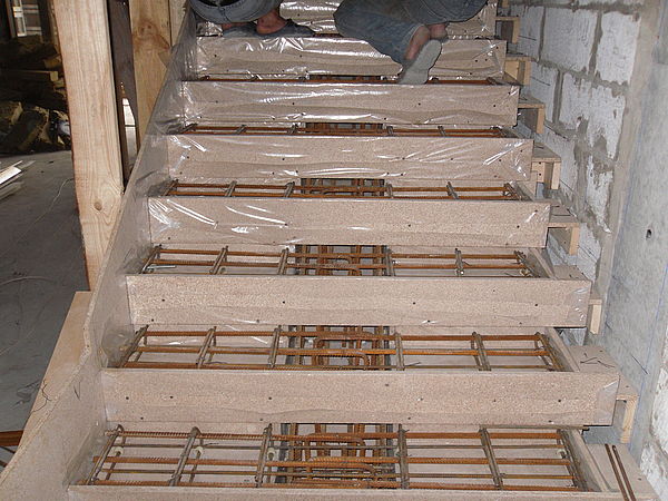 Coffrage d'escalier en béton Coffrage d'escalier en béton