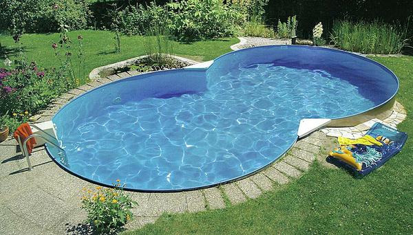 Piscine extérieure fleurie Piscine extérieure fleurie