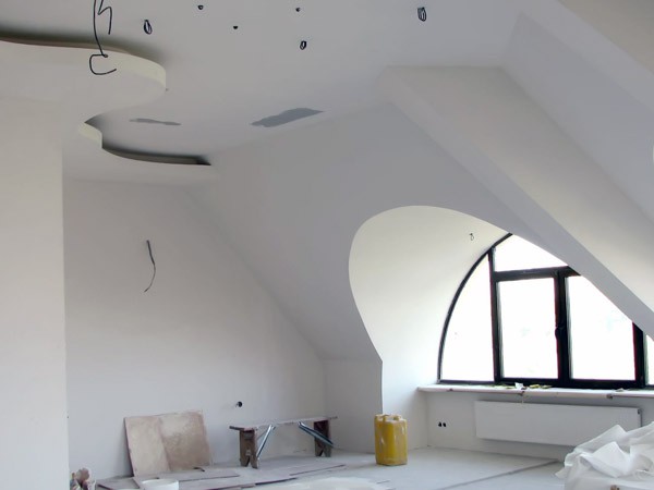La salle d'une configuration difficile revettée avec un gyroscope La salle d'une configuration difficile revettée avec un gyroscope