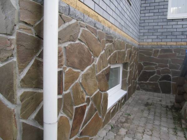 Finition de haute qualité de la base avec de la pierre naturelle Finition de haute qualité de la base avec de la pierre naturelle