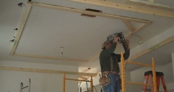 Comment et quelle est la décoration du plafond Comment et quelle est la décoration du plafond
