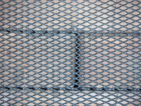 Treillis de renfort pour le revêtement de plinthe Treillis de renfort pour le revêtement de plinthe