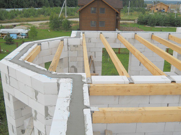 Plafond poutre pour maison en béton cellulaire Plafond poutre pour maison en béton cellulaire