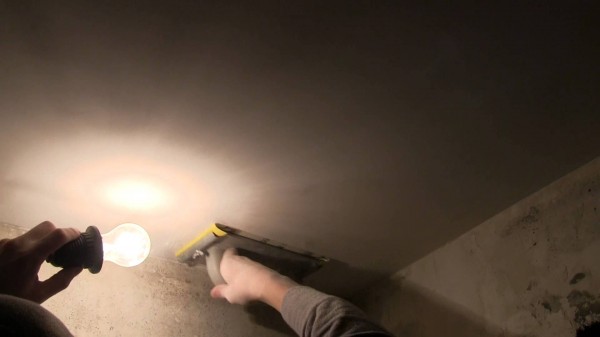 Plafond de meulage avec rétro-éclairage Plafond de meulage avec rétro-éclairage