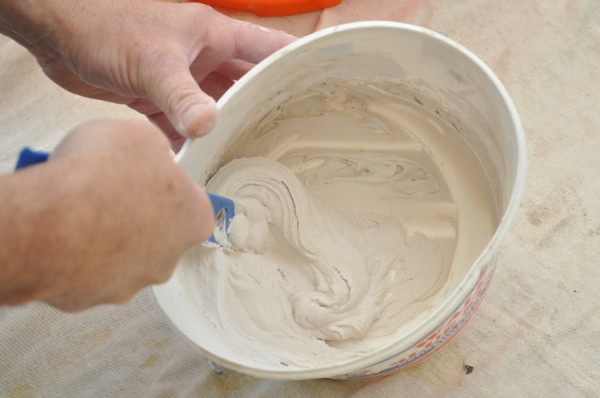 Avec quelle plaque de plâtre est masticée: un mélange fini à base de gypse Avec quelle plaque de plâtre est masticée: un mélange fini à base de gypse