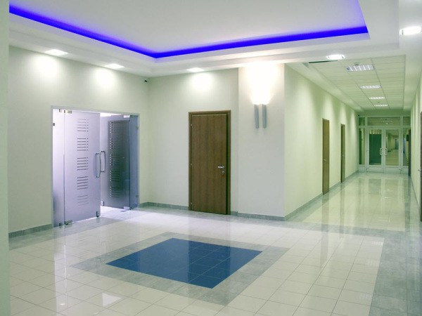 Option pour un immeuble de bureaux: murs et plafonds en plâtre Option pour un immeuble de bureaux: murs et plafonds en plâtre