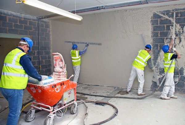 Application mécanisée de mortier: agrégat de mastic Application mécanisée de mortier: agrégat de mastic