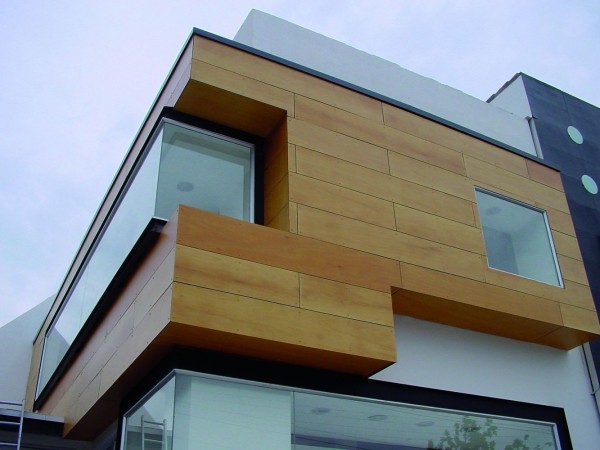 Bardage de façade en composite: panneaux bois-polymère Bardage de façade en composite: panneaux bois-polymère
