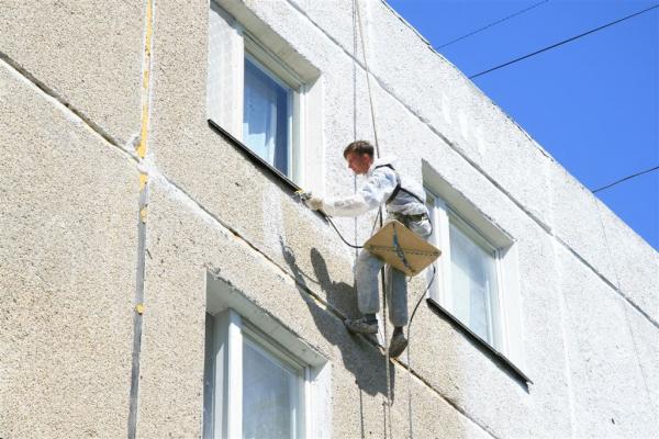 Isolation de façade avec peinture calorifuge