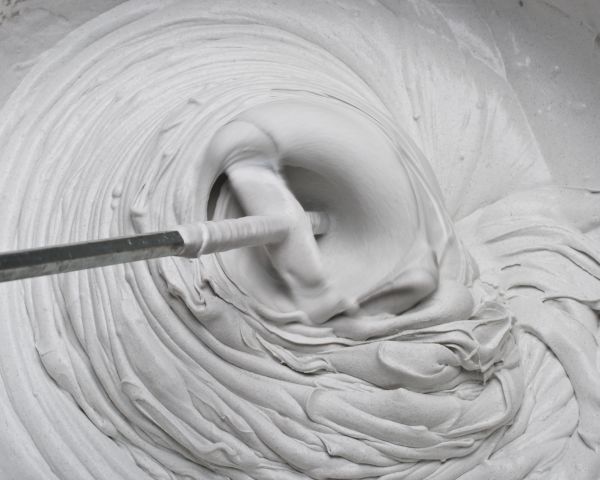 La solution prête devrait ressembler à une crème sure épaisse La solution prête devrait ressembler à une crème sure épaisse