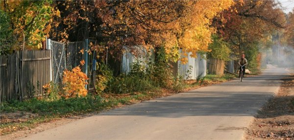 Papiers peints avec l'image de la vie rurale aux couleurs de l'automne Papiers peints avec l'image de la vie rurale aux couleurs de l'automne