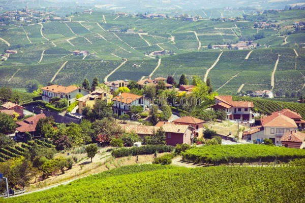 Papiers peints avec vue de dessus d'un village de montagne Papiers peints avec vue de dessus d'un village de montagne