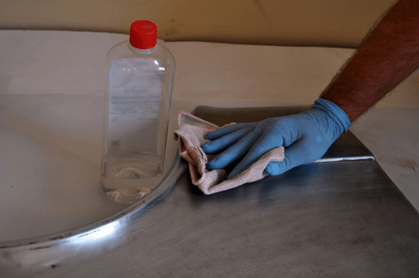 Nous faisons du dégraissage de surface