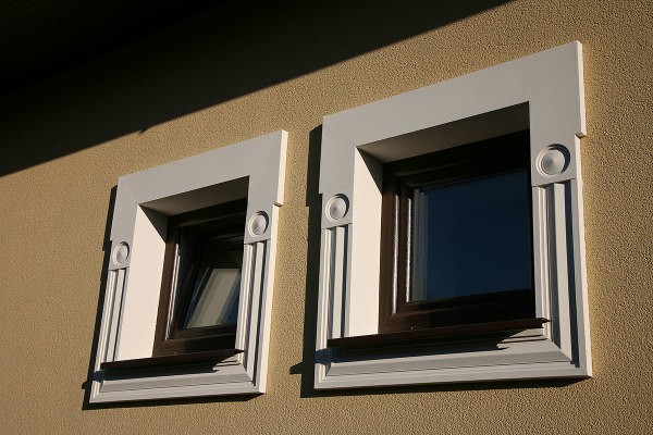 Décoration de façade en plâtre minéral