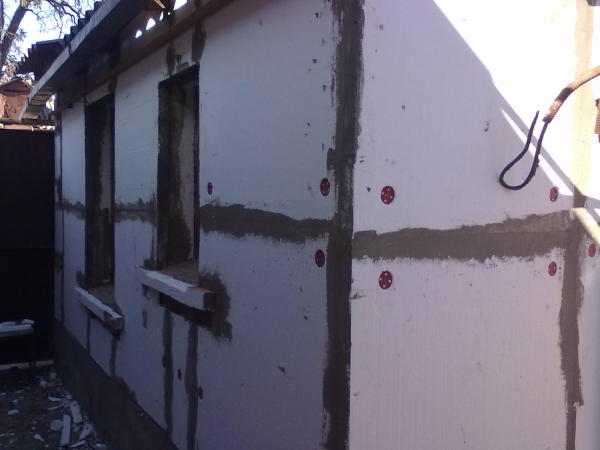 Les cloisons sèches peuvent également être utilisées pour la décoration extérieure des murs de la maison, il vous suffit de choisir soigneusement les matériaux afin qu'ils durent le plus longtemps possible Les cloisons sèches peuvent également être utilisées pour la décoration extérieure des murs de la maison, il vous suffit de choisir soigneusement les matériaux afin qu'ils durent le plus longtemps possible