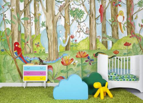 Des peintures murales prêtes à l'emploi avec une texture aquarelle, représentant une forêt verte et une variété de bêtes colorées, d'oiseaux, d'insectes et de fleurs, conviennent très bien à une chambre d'enfant Des peintures murales prêtes à l'emploi avec une texture aquarelle, représentant une forêt verte et une variété de bêtes colorées, d'oiseaux, d'insectes et de fleurs, conviennent très bien à une chambre d'enfant