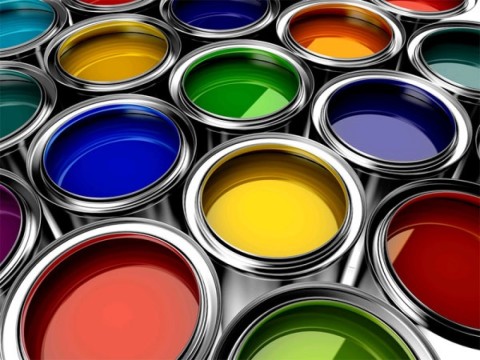 La peinture acrylique pour les murs de briques a des couleurs plus saturées et vibrantes, et un prix assez raisonnable