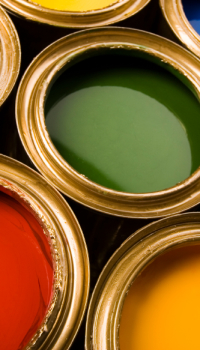 La gamme de couleurs d'émaux est très large.