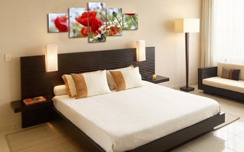 Utilisation de peintures dans le décor de la chambre