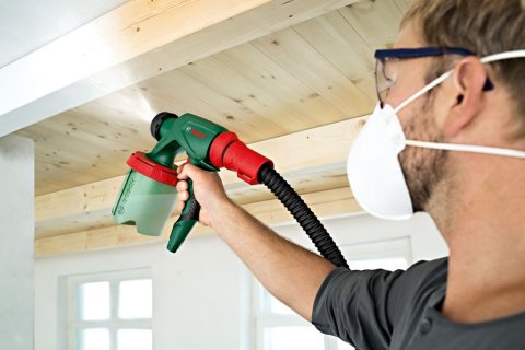 Le respirateur est une mesure nécessaire de protection contre la toxicité des peintures.