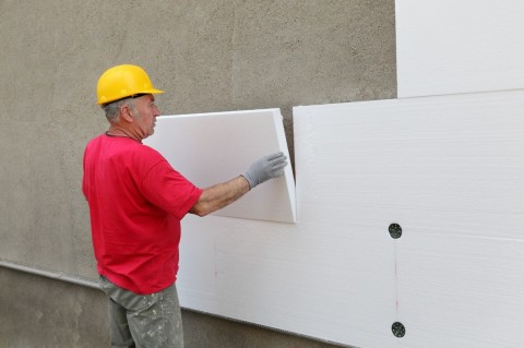 Étant donné que la mousse ne laisse pas passer l'air, il n'est pas recommandé d'isoler les murs avec elle dans les locaux résidentiels. Étant donné que la mousse ne laisse pas passer l'air, il n'est pas recommandé d'isoler les murs avec elle dans les locaux résidentiels.
