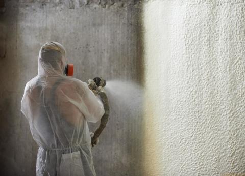 Le polyuréthane peut être appliqué sur des murs de différentes épaisseurs. Le polyuréthane peut être appliqué sur des murs de différentes épaisseurs.