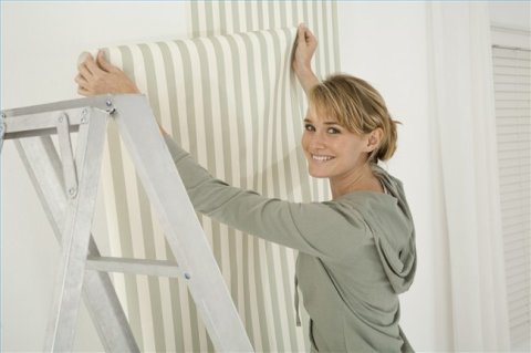 Le papier peint en papier est facile et amusant à travailler. Le papier peint en papier est facile et amusant à travailler.