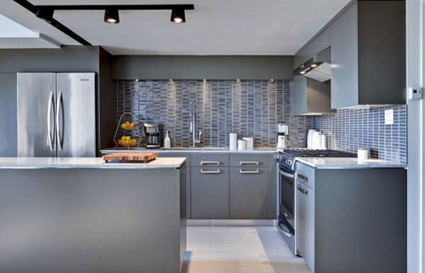Nous appliquons dans les tons design de gris avec rétro-éclairage Nous appliquons dans les tons design de gris avec rétro-éclairage
