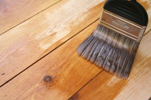 Utilisation pour peindre des pinceaux de différentes tailles (pour travailler dans certaines zones) Utilisation pour peindre des pinceaux de différentes tailles (pour travailler dans certaines zones)
