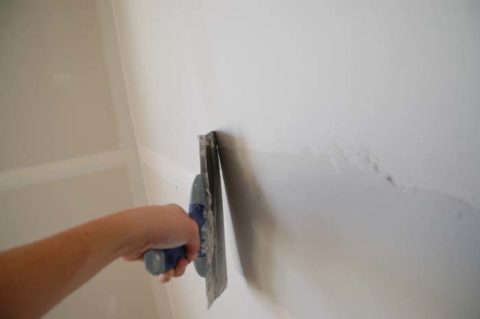Mastic GKL sur toute la zone de la feuille Mastic GKL sur toute la zone de la feuille