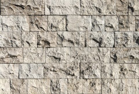 Copeaux décoratifs sur la surface du plâtre Copeaux décoratifs sur la surface du plâtre