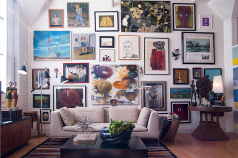 Décorer un mur libre dans le salon avec des peintures Décorer un mur libre dans le salon avec des peintures