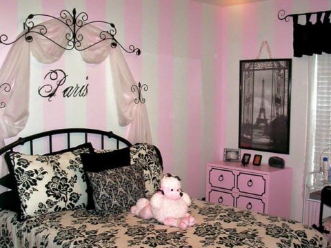 Une ombre calme des murs peut être une excellente toile de fond pour les peintures et les affiches. Une ombre calme des murs peut être une excellente toile de fond pour les peintures et les affiches.