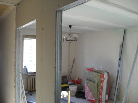 Construction d'une cloison de GKL Construction d'une cloison de GKL